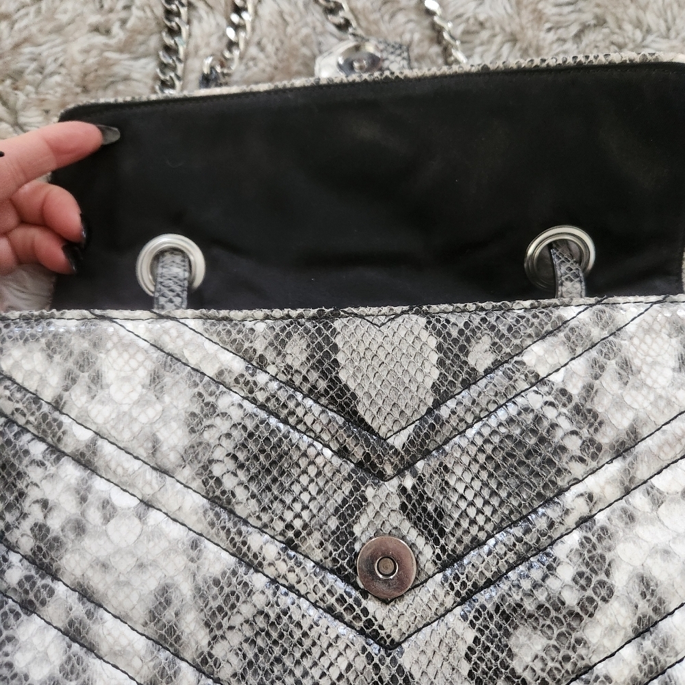 Circus NY by Sam Edelman Quilted Snakeskin Chain Handle Handbag - Picture 4 of 9